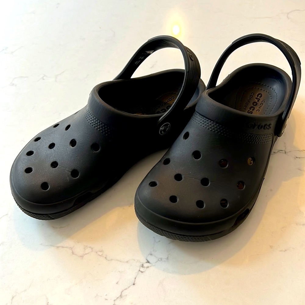 Navy Crocs size J3